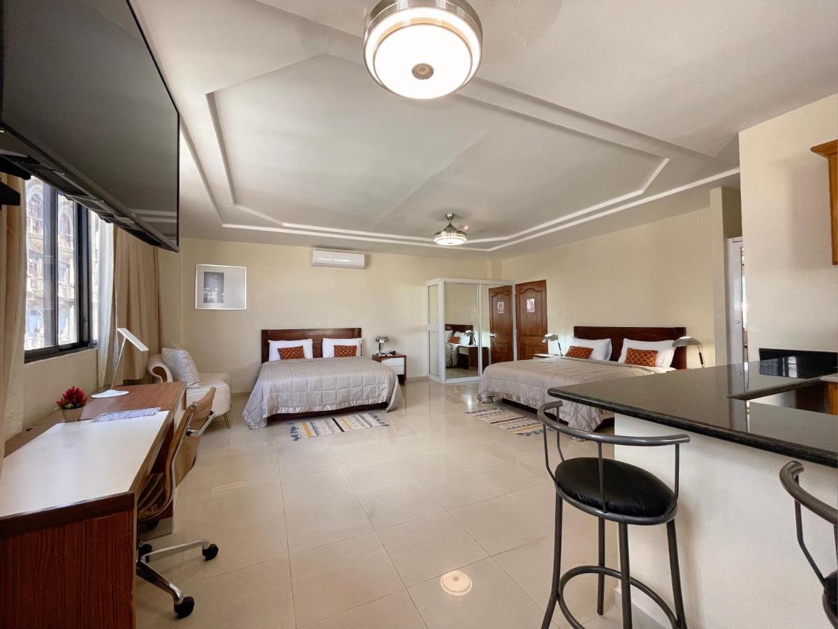 Hotel Libertad At Historic Main Street Santo Domingo Exterior photo