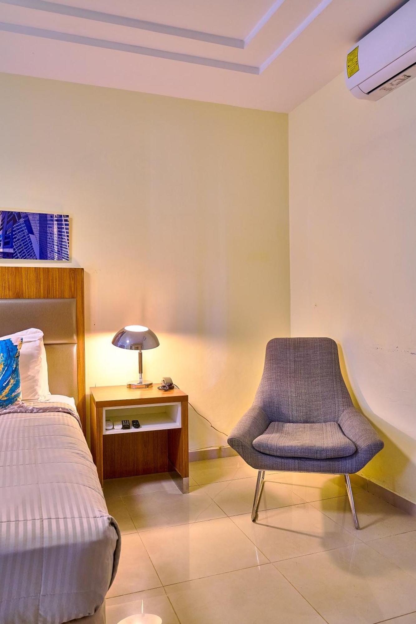 Hotel Libertad At Historic Main Street Santo Domingo Exterior photo